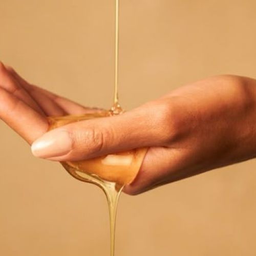 WHAT IS BODY OIL? HOW TO USE BODY OIL EFFECTIVELY