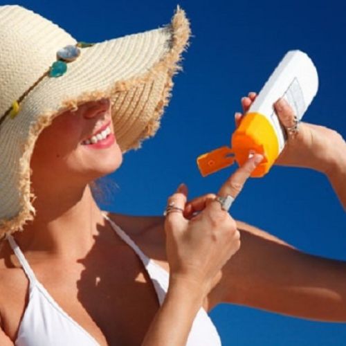 Sự thật về kem chống nắng - Cú lừa thế kỷ của ngành mỹ phẩm ?
